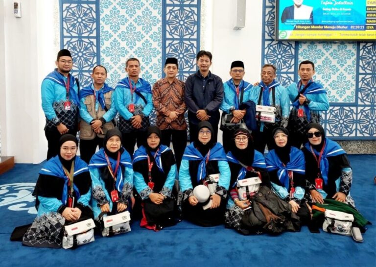 Haru Biru di Masjid Agung, 13 Jemaah Haji LDII Batam Resmi Diberangkatkan ke Tanah Suci